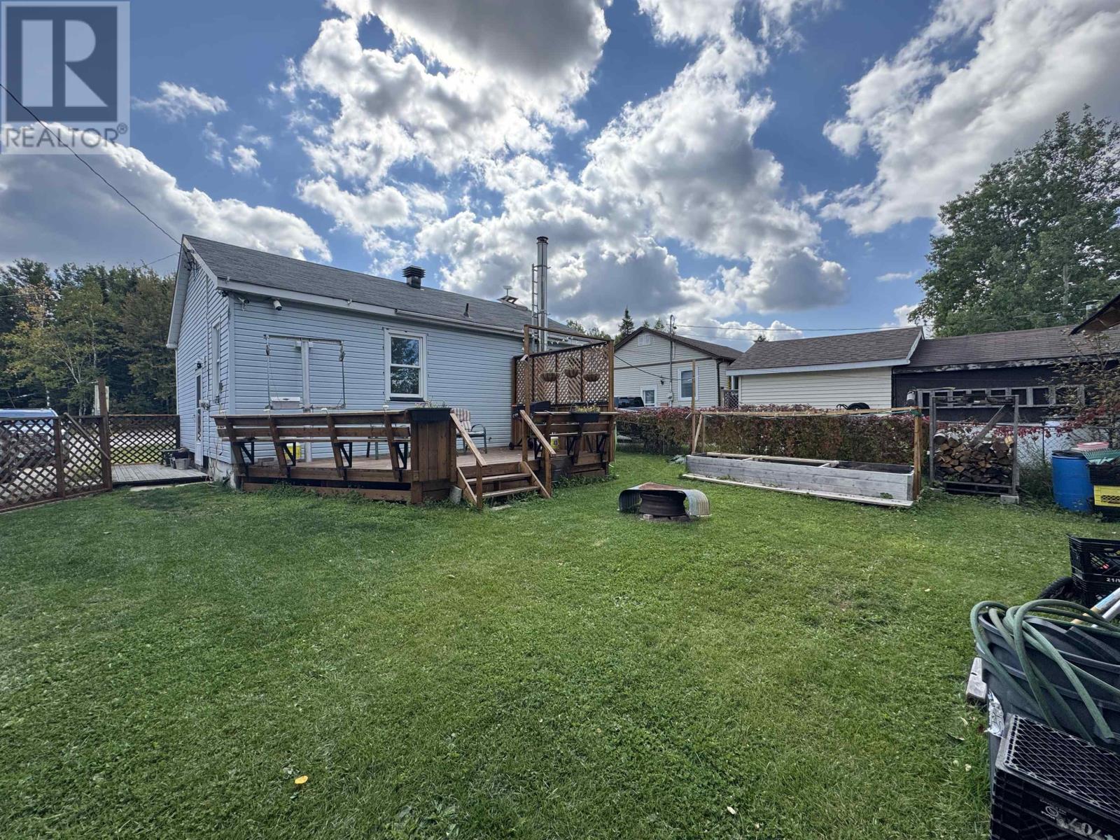 23 Manitou Road W, Manitouwadge, Ontario  P0T 2C0 - Photo 34 - TB252946