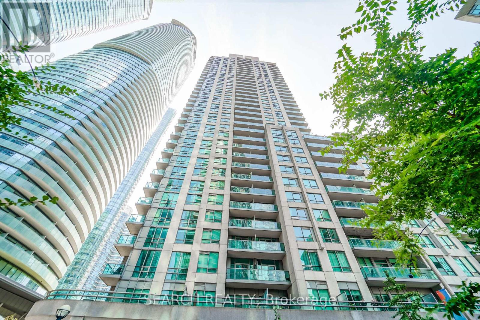 201 - 19 Grand Trunk Crescent, Toronto, Ontario  M5J 3A3 - Photo 43 - C12407197