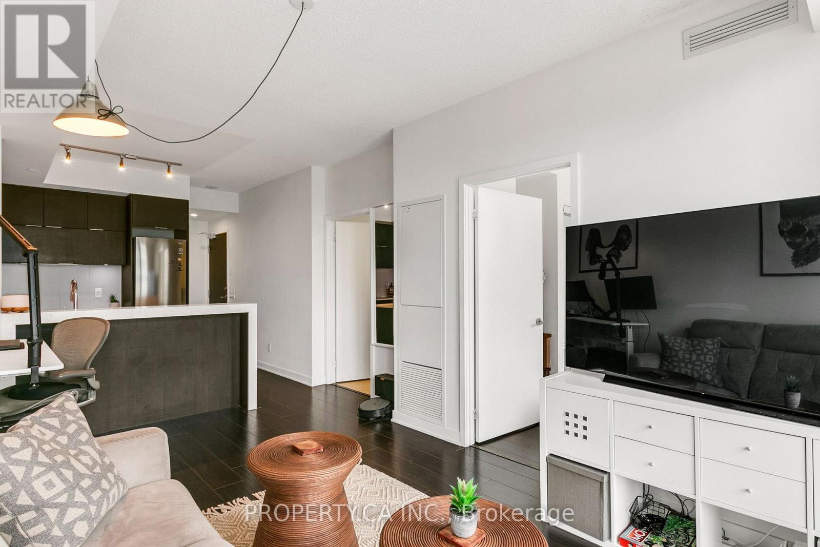 2213 - 170 Sumach Street, Toronto, Ontario  M5A 0C3 - Photo 10 - C12407212