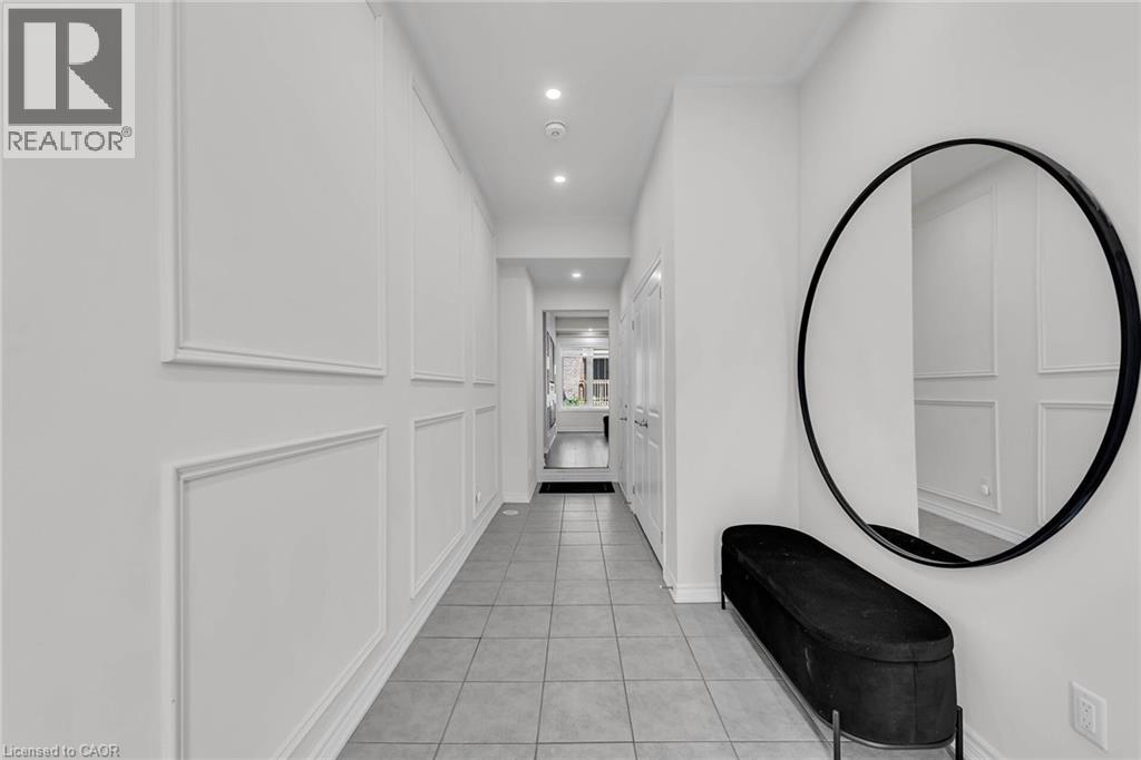 135 Borers Creek Circle, Waterdown, Ontario  L8B 1W3 - Photo 4 - 40770274