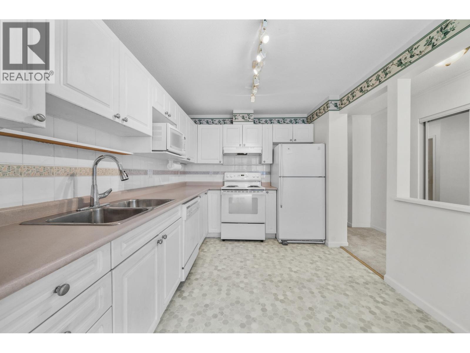 301 2678 Dixon Street, Port Coquitlam, British Columbia  V3C 6L7 - Photo 6 - R3048420
