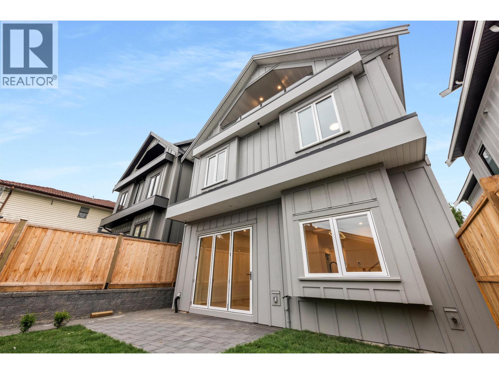 2 1160 ROSSLAND STREET, Vancouver, British Columbia