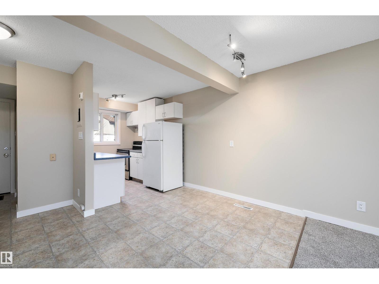 25f Meadowlark Vg Nw, Edmonton, Alberta  T5R 5X4 - Photo 5 - E4457909