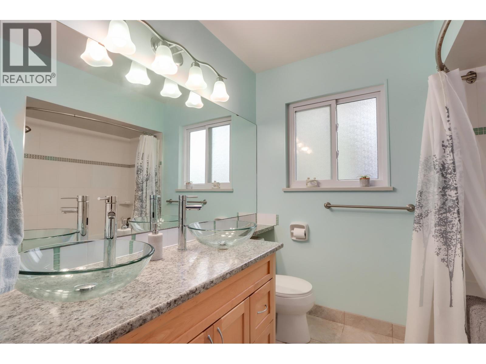 999 Frederick Road, North Vancouver, British Columbia  V7K 1H7 - Photo 19 - R3048411