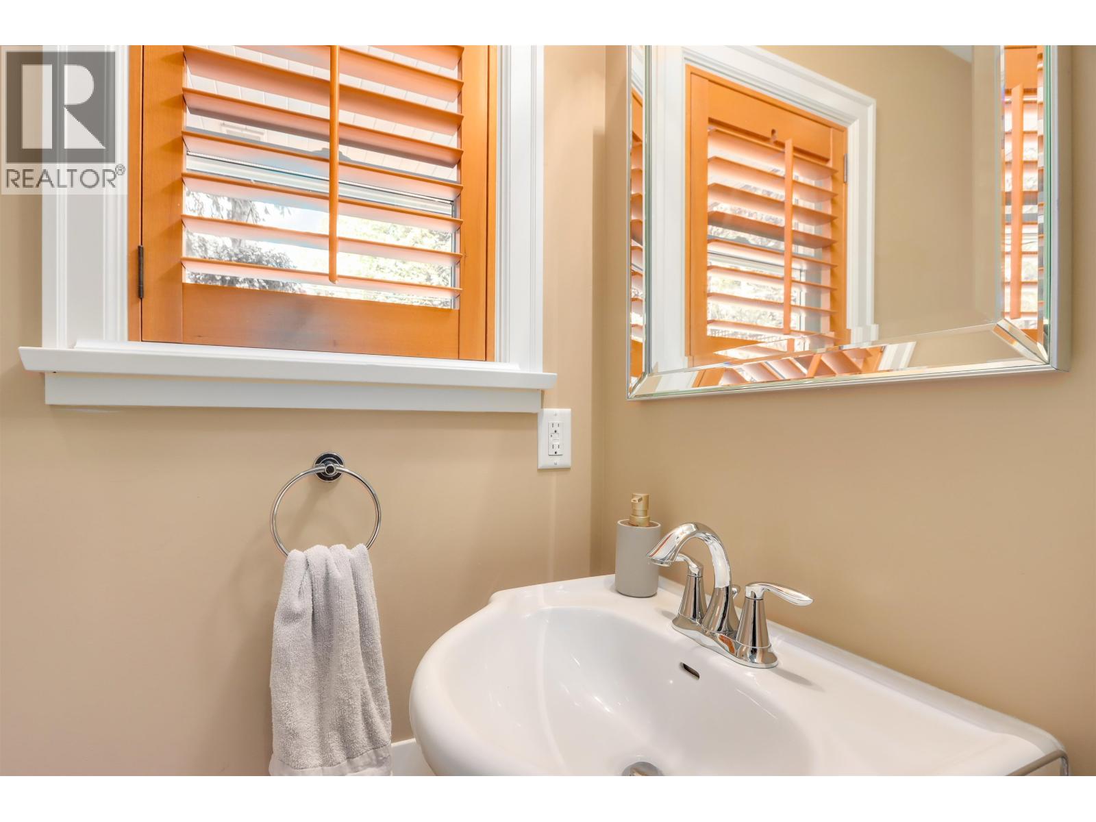 999 Frederick Road, North Vancouver, British Columbia  V7K 1H7 - Photo 24 - R3048411