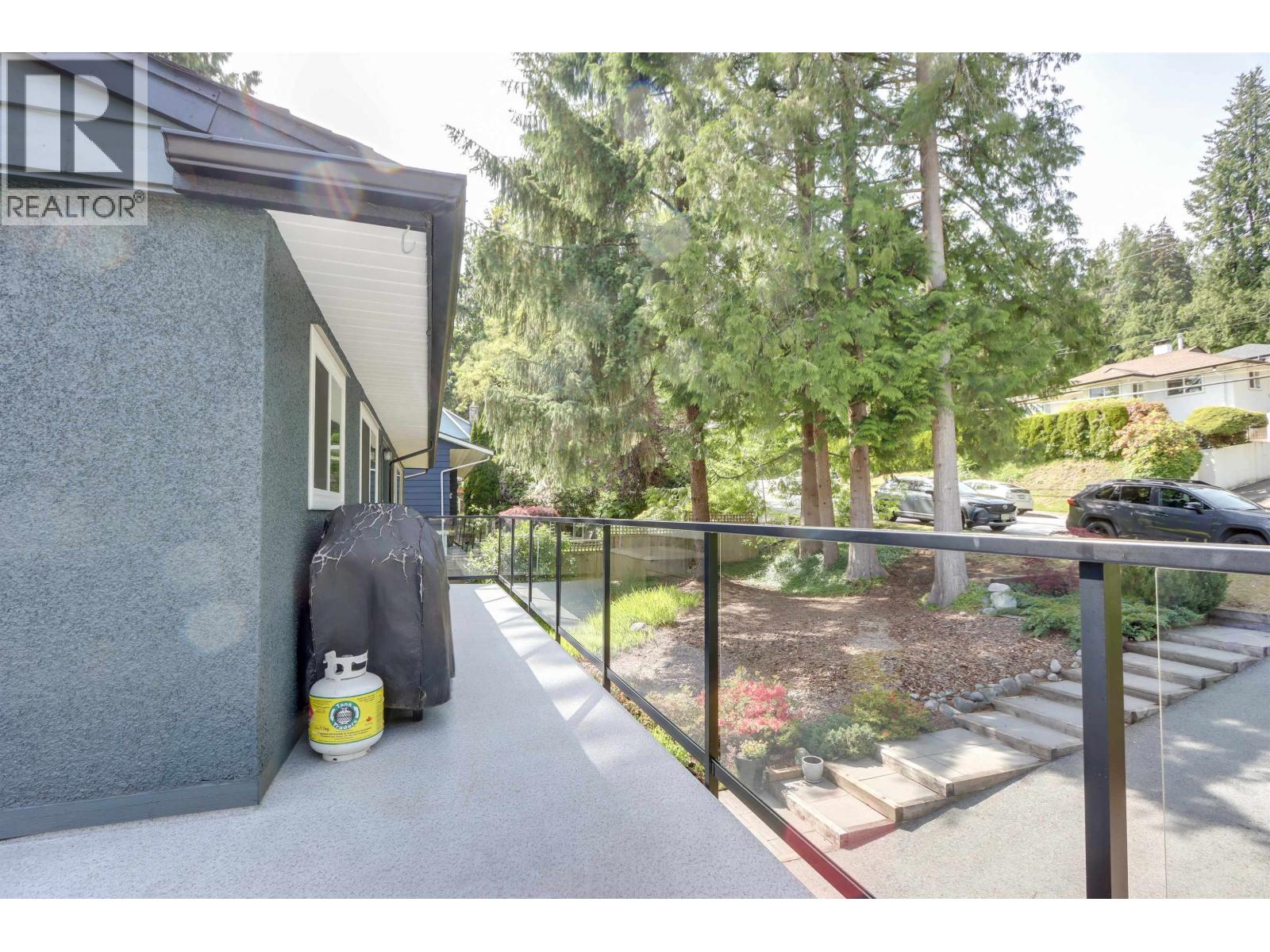 999 Frederick Road, North Vancouver, British Columbia  V7K 1H7 - Photo 25 - R3048411