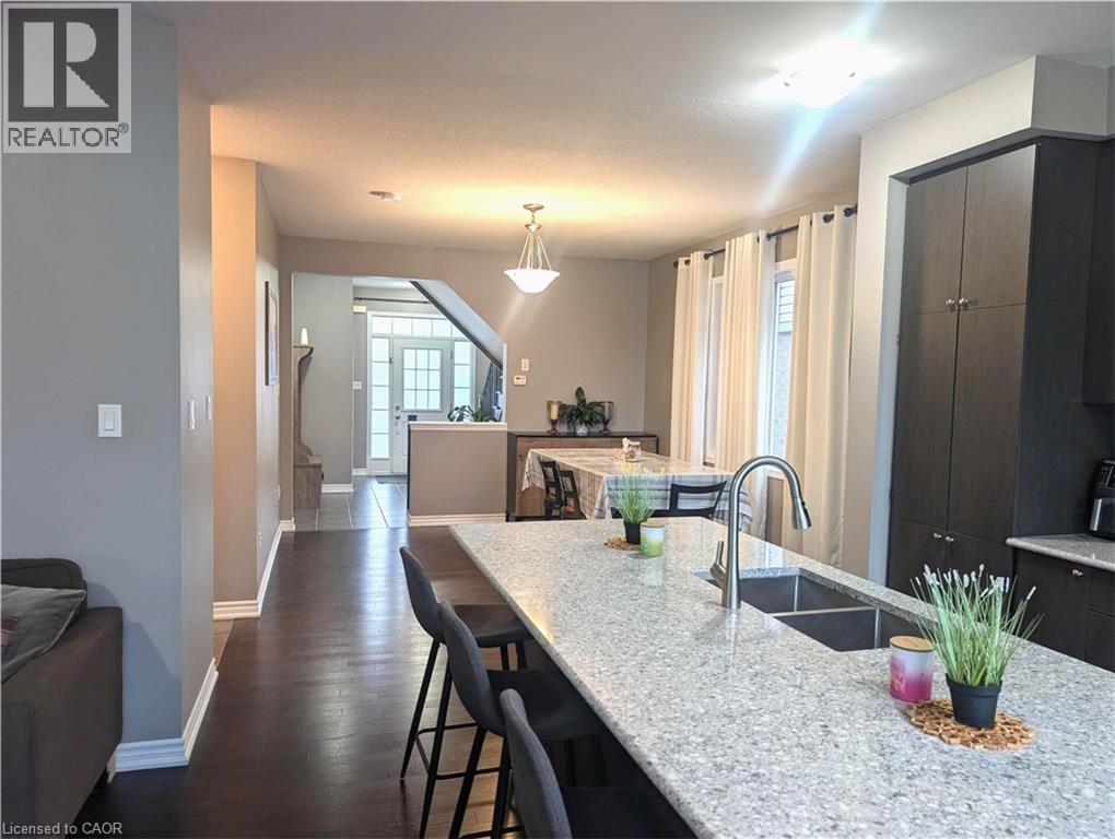 44 Postmaster Drive, Kitchener, Ontario  N2R 0J2 - Photo 4 - 40767612
