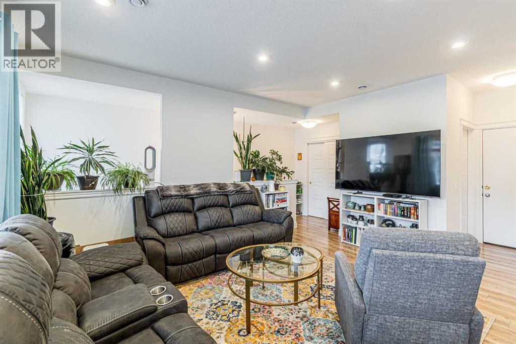 4307 Seton Drive Se, Calgary, Alberta  T3M 3A7 - Photo 10 - A2254599