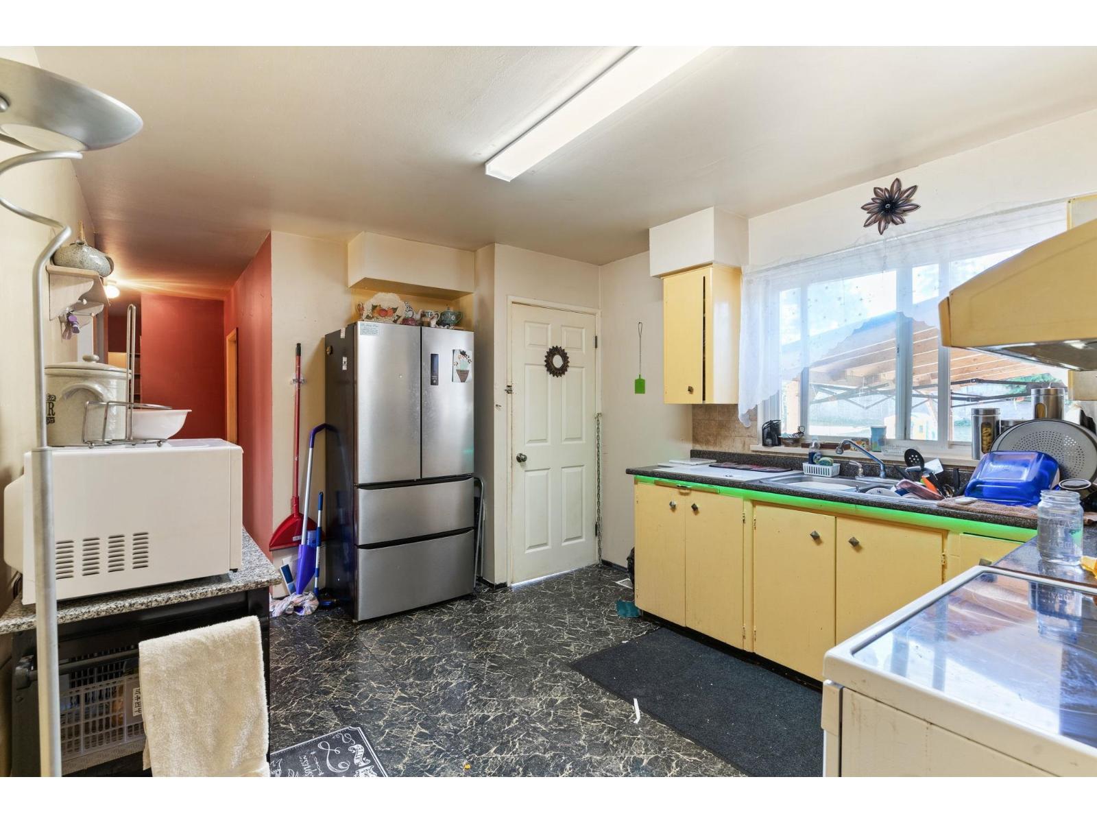 12476 99 Avenue, Surrey, British Columbia  V3V 2P3 - Photo 11 - R3048076