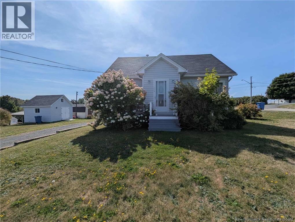 110 Melanson, Bathurst, New Brunswick  E2A 1L4 - Photo 1 - NB126844
