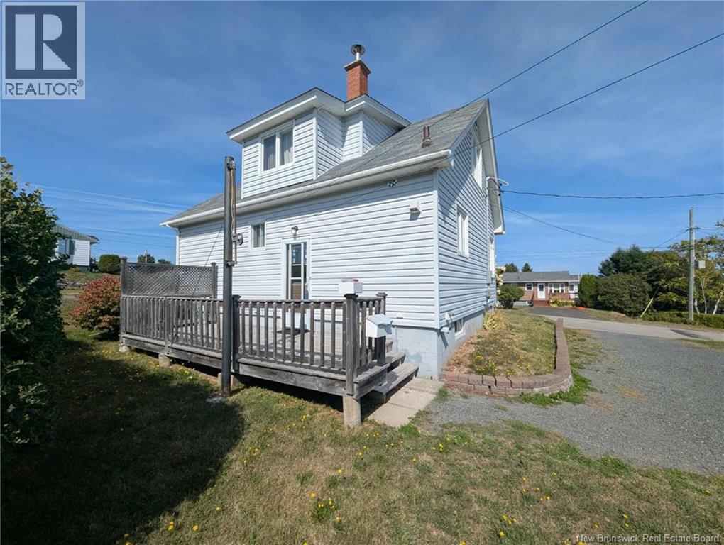 110 Melanson, Bathurst, New Brunswick  E2A 1L4 - Photo 2 - NB126844