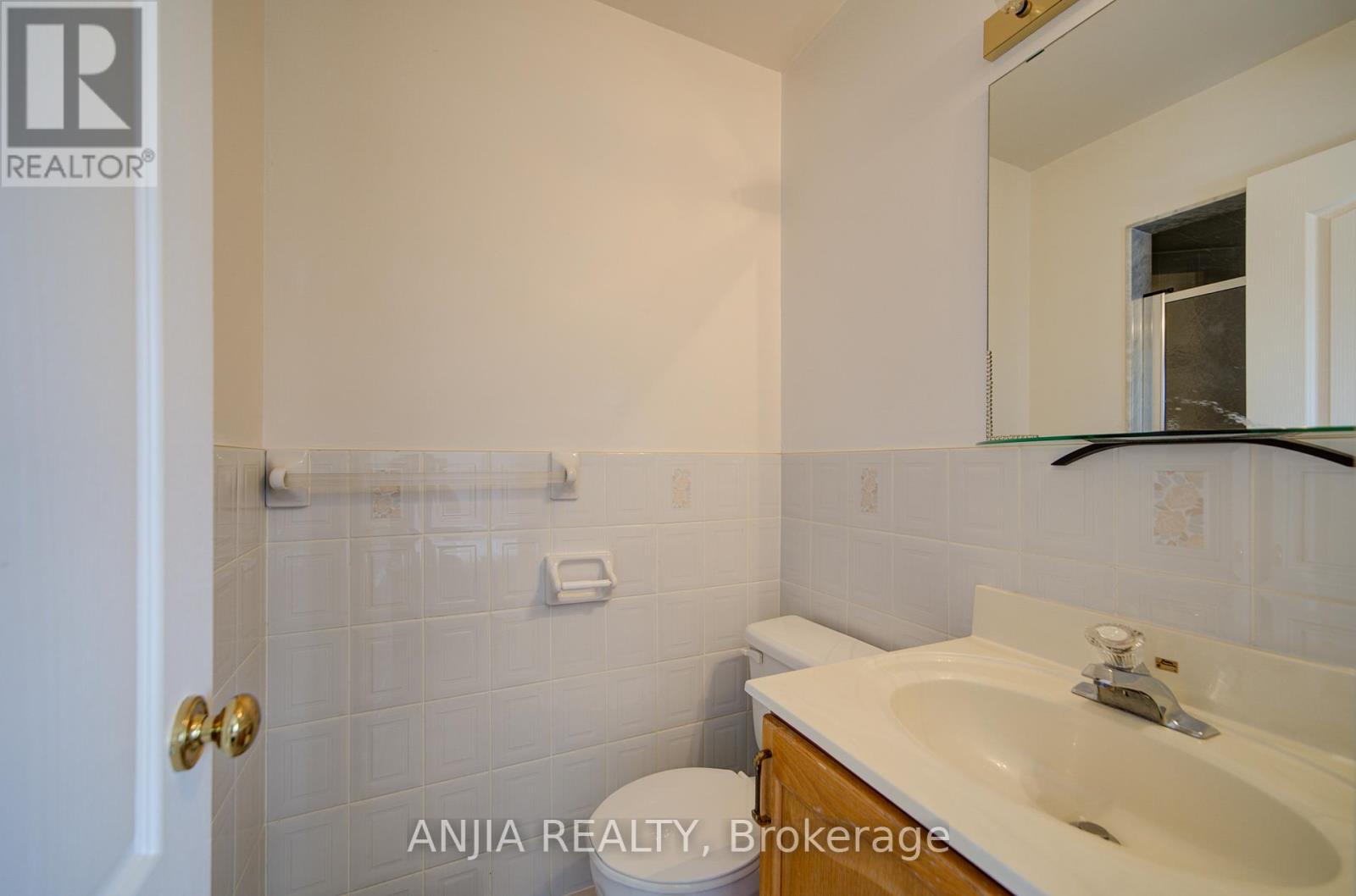 20 Lady Lynn Crescent, Richmond Hill, Ontario  L4B 3V4 - Photo 32 - N12407190