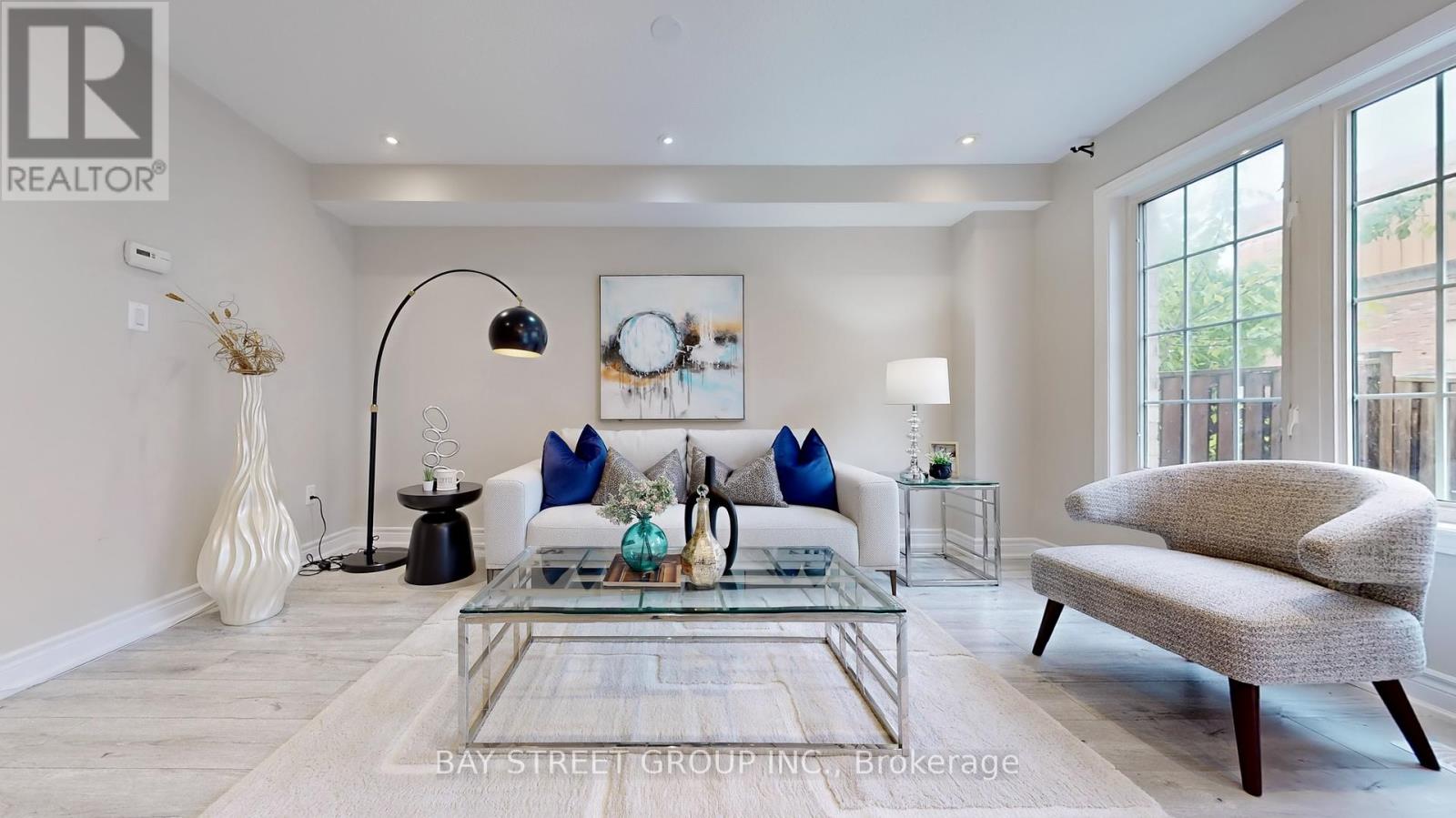 151 Amulet Crescent, Richmond Hill, Ontario  L4S 2T5 - Photo 4 - N12407195