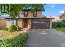 32 MAYVERN CRESCENT, Richmond Hill, Ontario