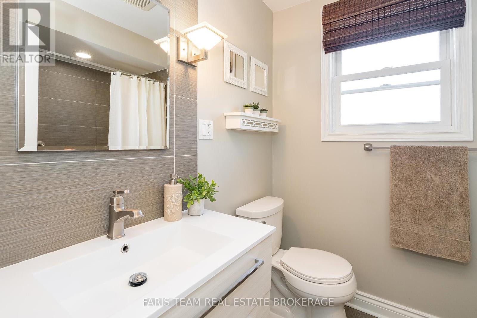 229 Cox Mill Road, Barrie (Painswick North), Ontario  L4N 4G7 - Photo 16 - S12407087
