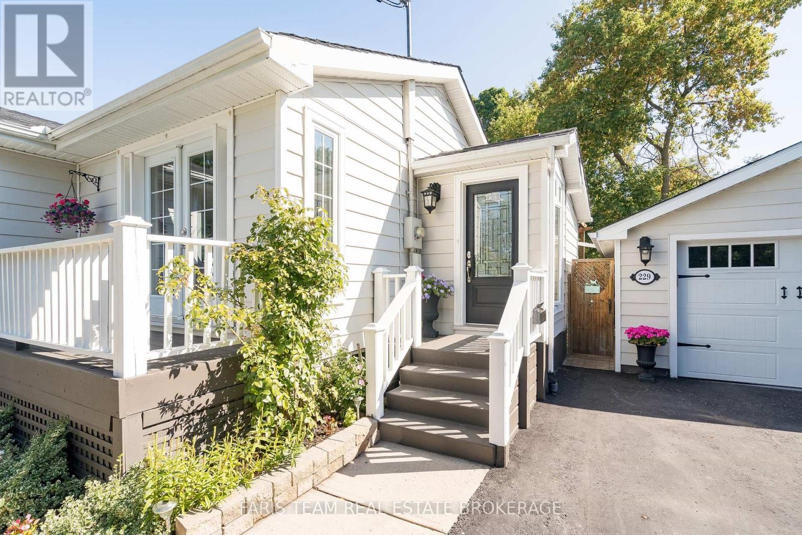 229 Cox Mill Road, Barrie (Painswick North), Ontario  L4N 4G7 - Photo 3 - S12407087