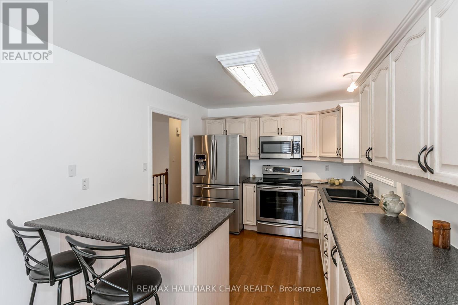 3524 Penetanguishene Road, Oro-Medonte (Craighurst), Ontario  L4M 4Y8 - Photo 12 - S12407183