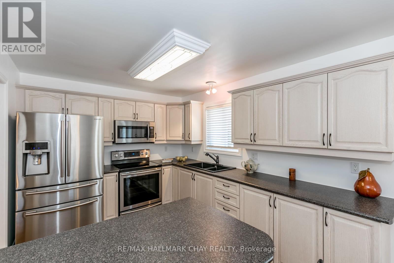 3524 Penetanguishene Road, Oro-Medonte (Craighurst), Ontario  L4M 4Y8 - Photo 13 - S12407183
