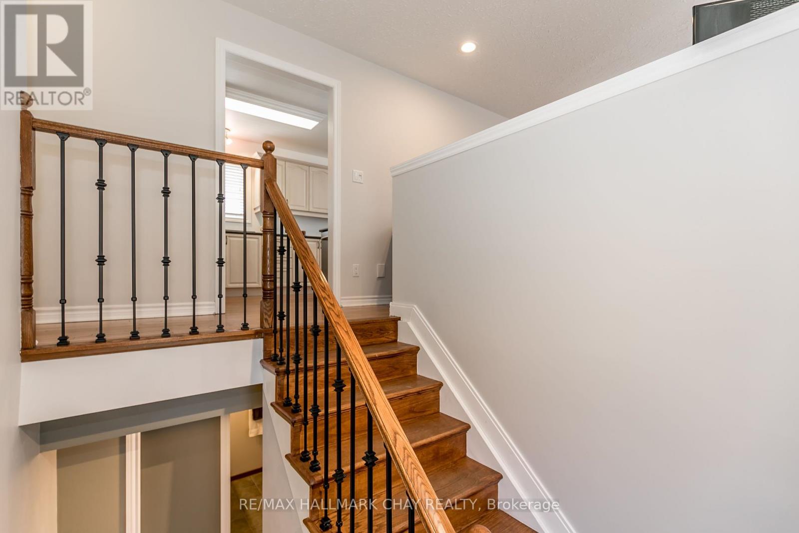 3524 Penetanguishene Road, Oro-Medonte (Craighurst), Ontario  L4M 4Y8 - Photo 5 - S12407183