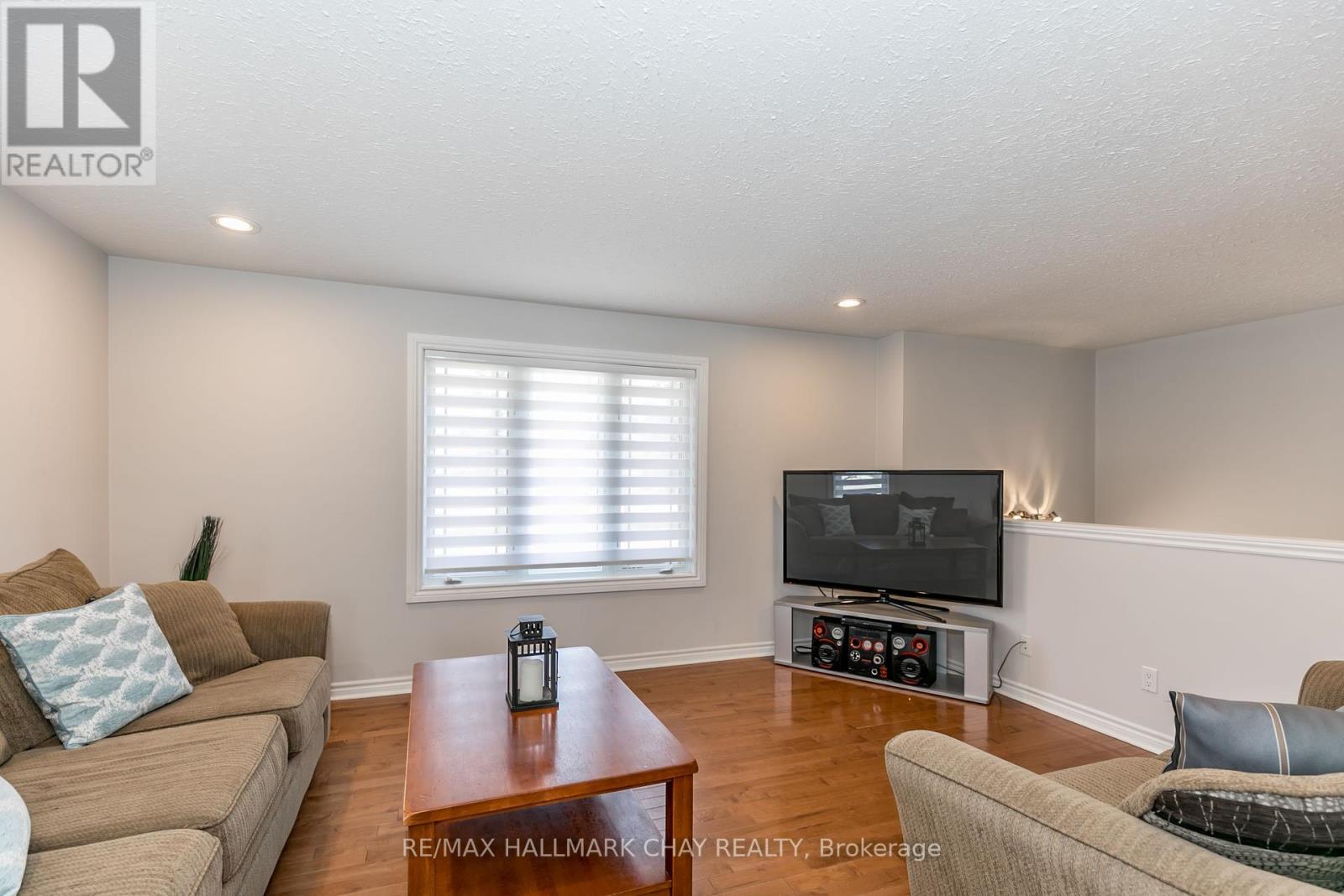 3524 Penetanguishene Road, Oro-Medonte (Craighurst), Ontario  L4M 4Y8 - Photo 8 - S12407183