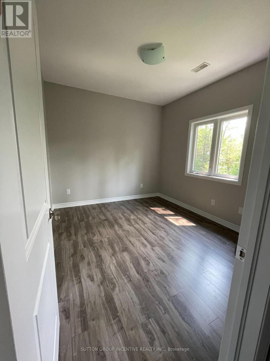 1803a River Road W, Wasaga Beach, Ontario  L9Z 2X5 - Photo 7 - S12407221