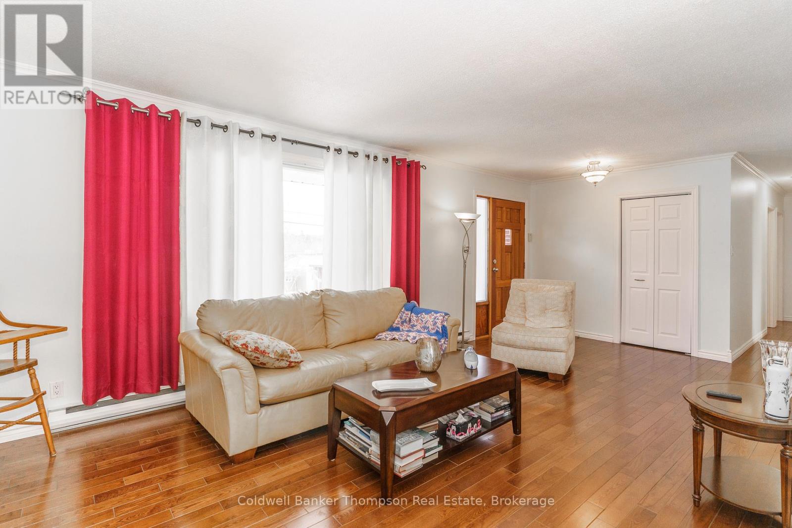 234 Yonge Street, Burk's Falls, Ontario  P0A 1C0 - Photo 17 - X12078423