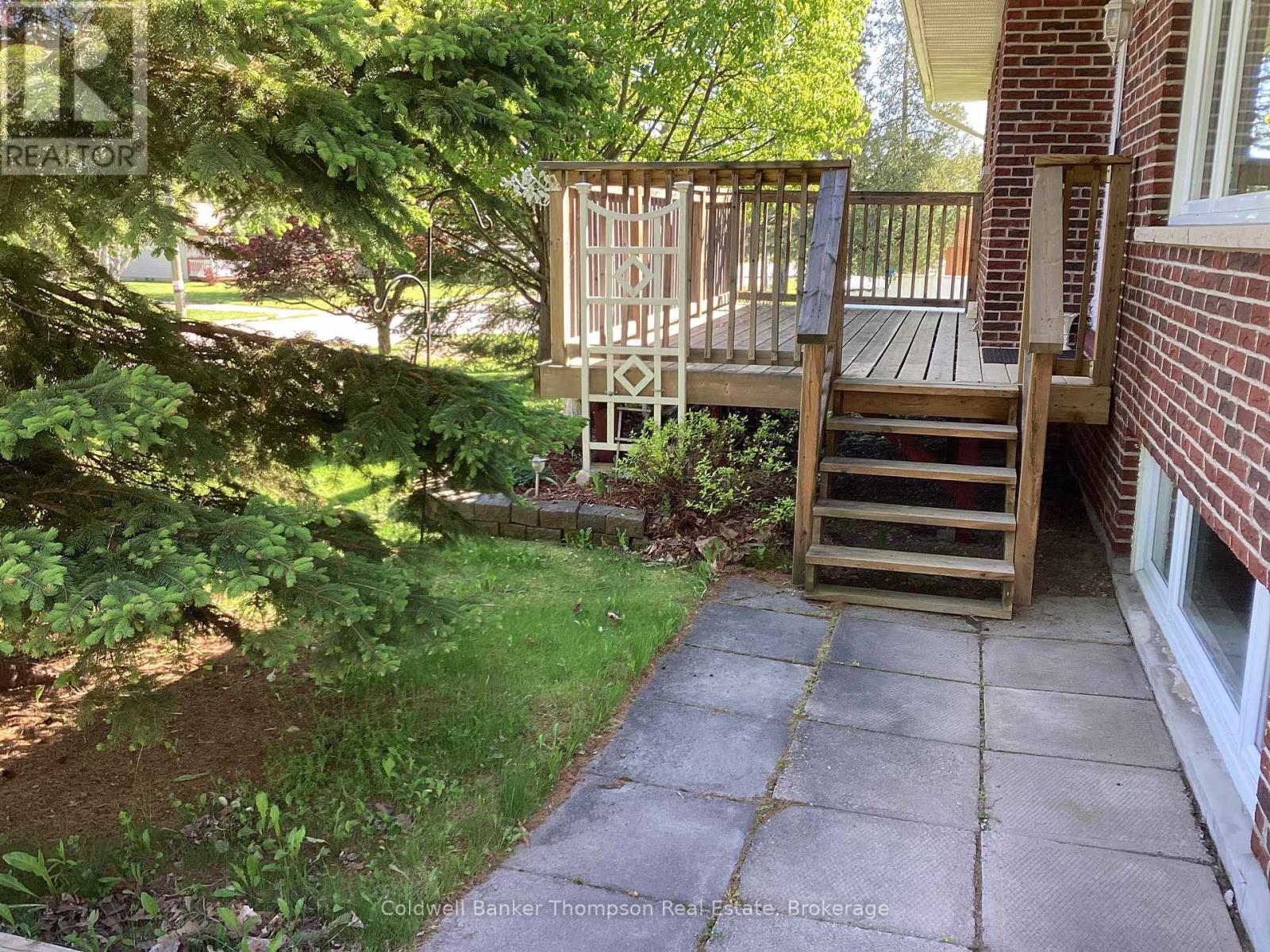 234 Yonge Street, Burk's Falls, Ontario  P0A 1C0 - Photo 37 - X12078423
