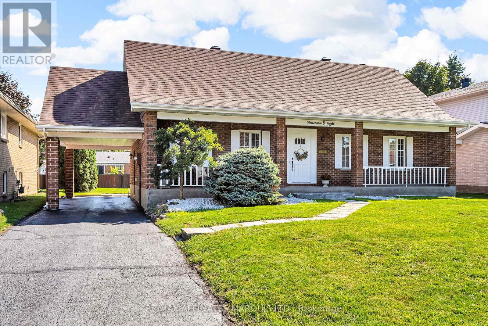 1908 CONCORDE AVENUE, Cornwall, Ontario