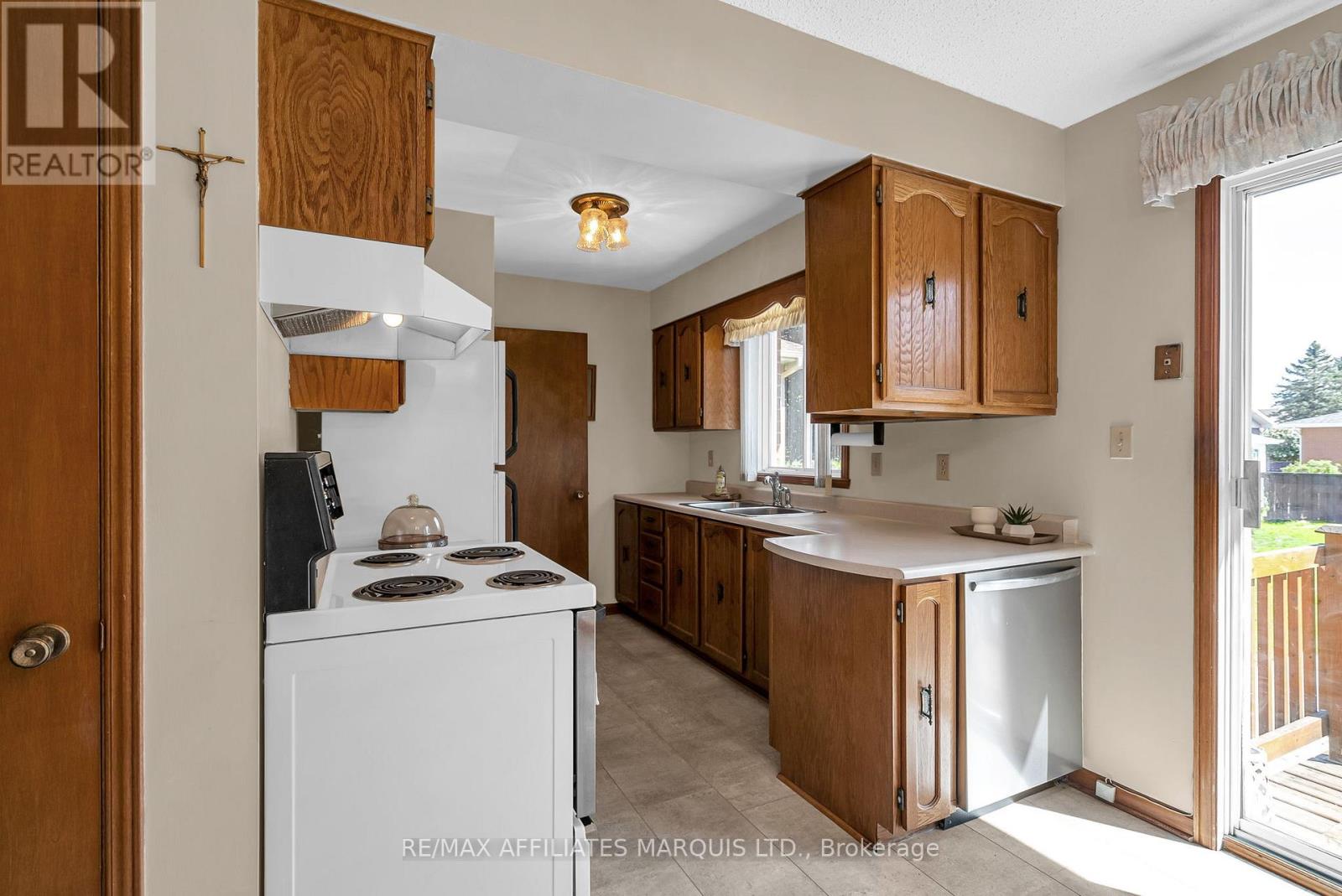 1908 Concorde Avenue, Cornwall, Ontario  K6H 6M7 - Photo 12 - X12407302