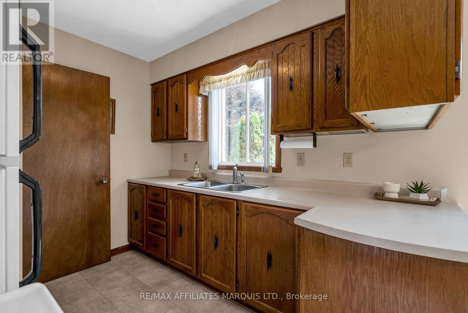 1908 Concorde Avenue, Cornwall, Ontario  K6H 6M7 - Photo 13 - X12407302
