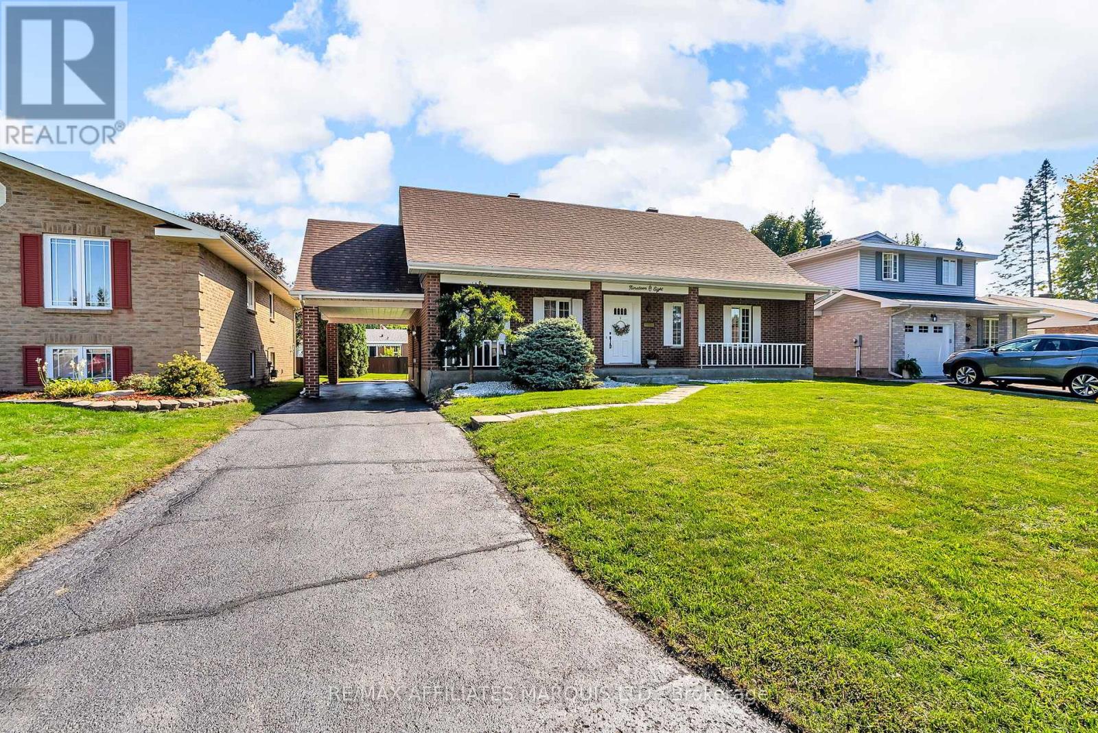 1908 Concorde Avenue, Cornwall, Ontario  K6H 6M7 - Photo 2 - X12407302