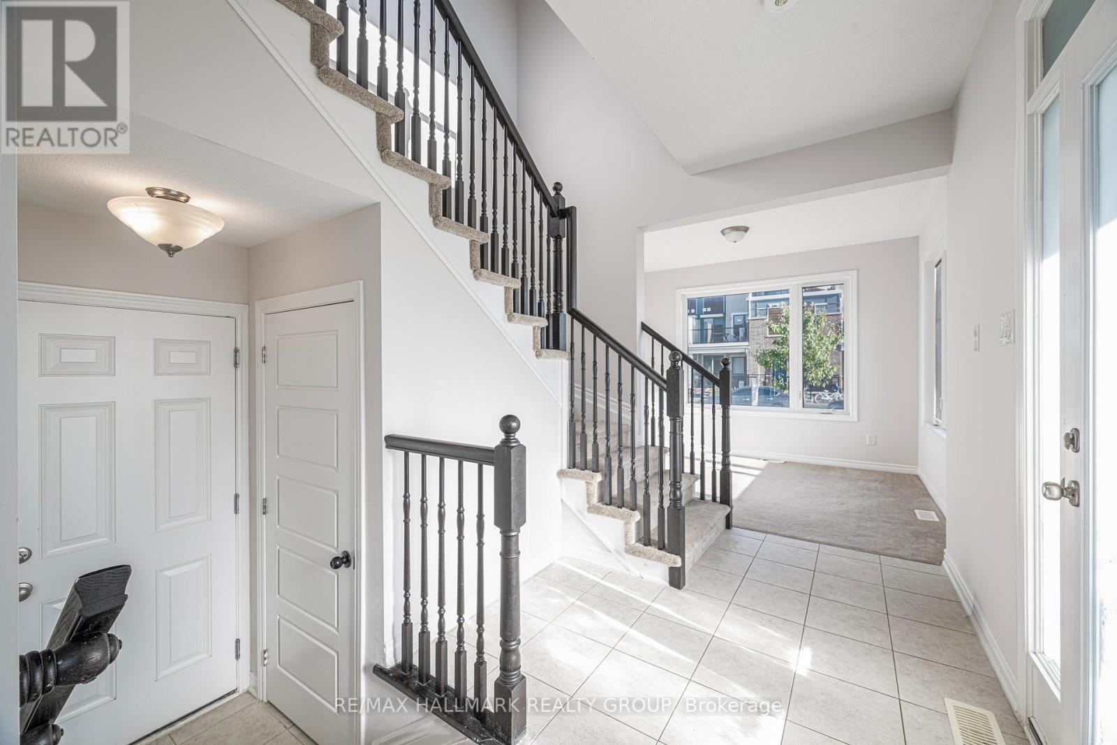 2307 Watercolours Way, Ottawa, Ontario  K2J 5P5 - Photo 10 - X12360119