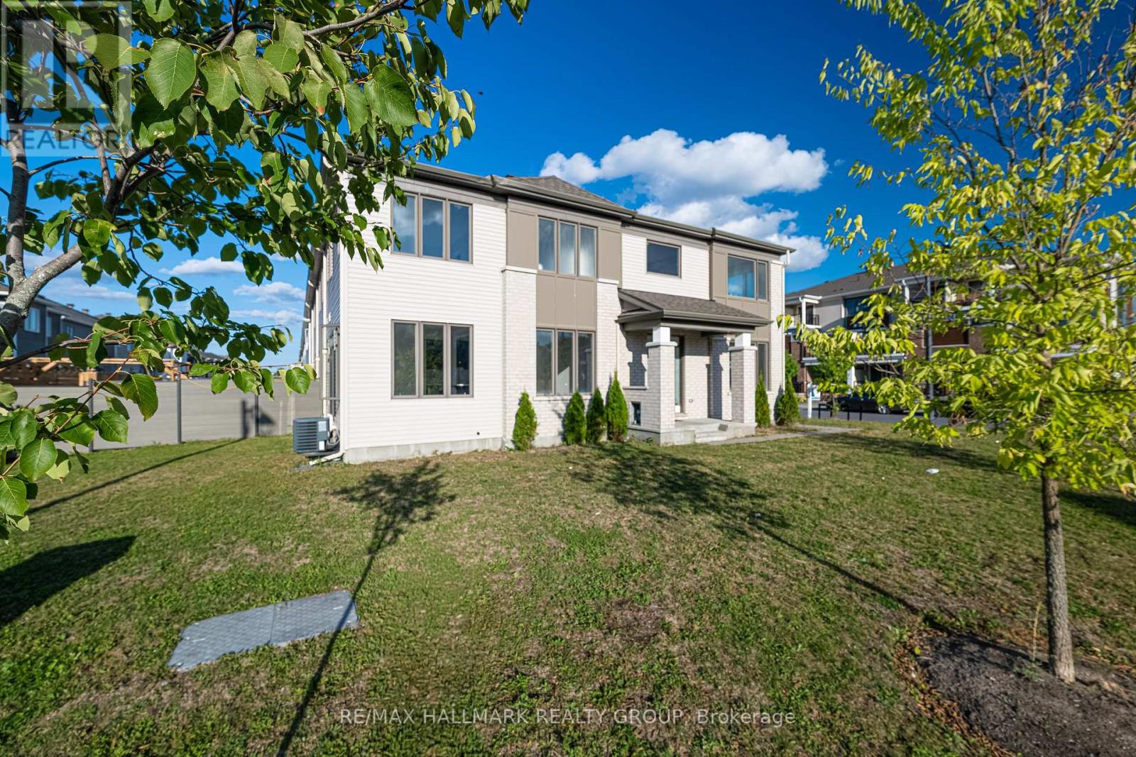 2307 Watercolours Way, Ottawa, Ontario  K2J 5P5 - Photo 3 - X12360119