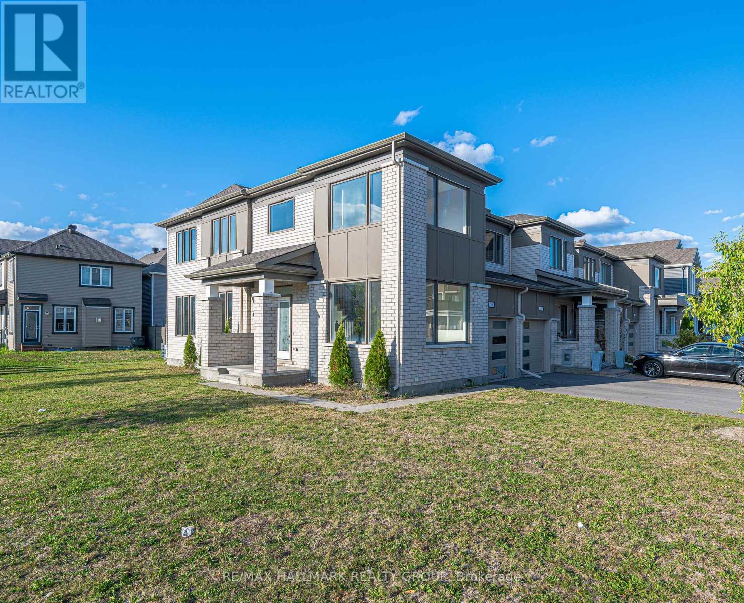 2307 Watercolours Way, Ottawa, Ontario  K2J 5P5 - Photo 4 - X12360119
