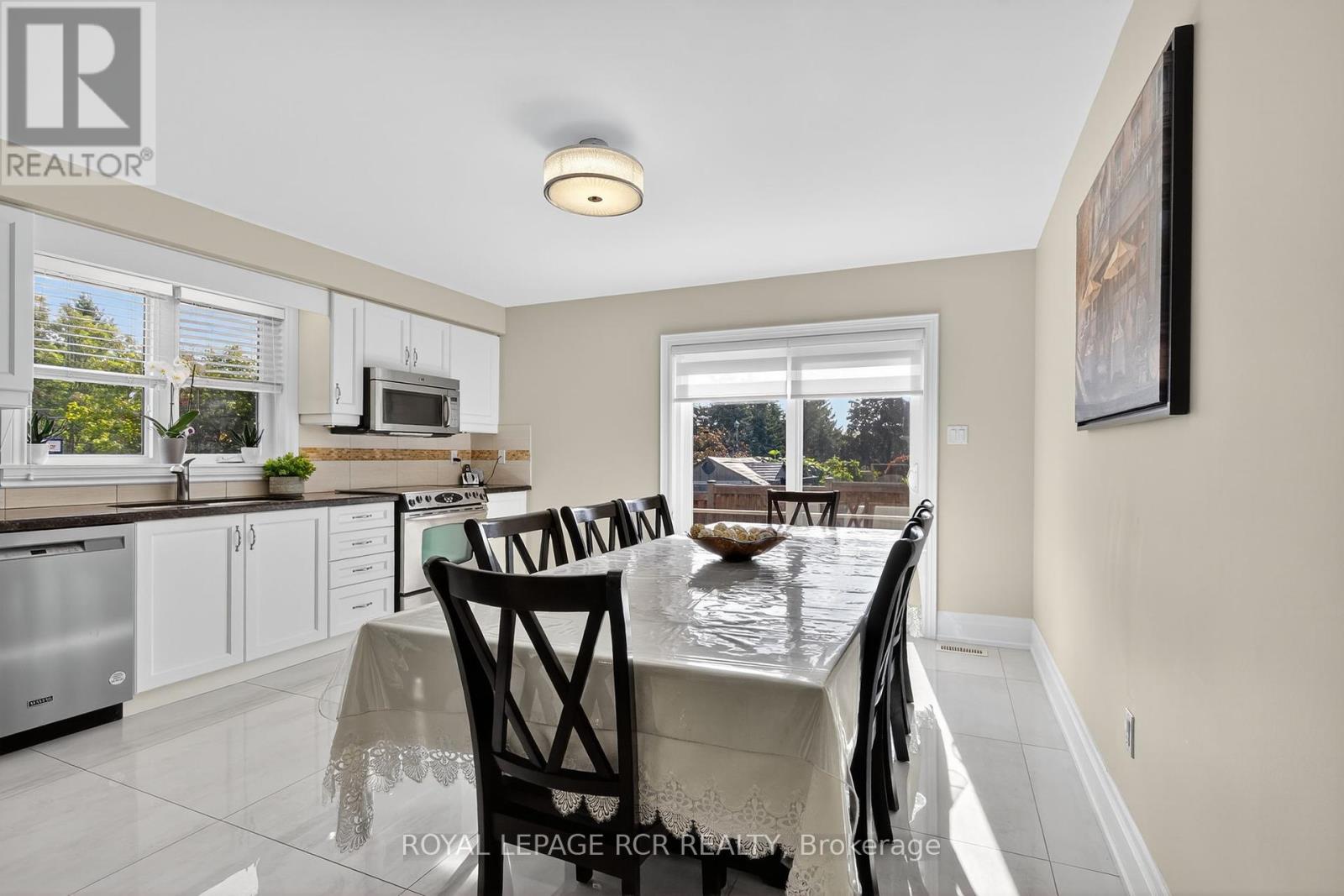 97 Riverwood Terrace, Caledon, Ontario  L7E 1S6 - Photo 10 - W12407147