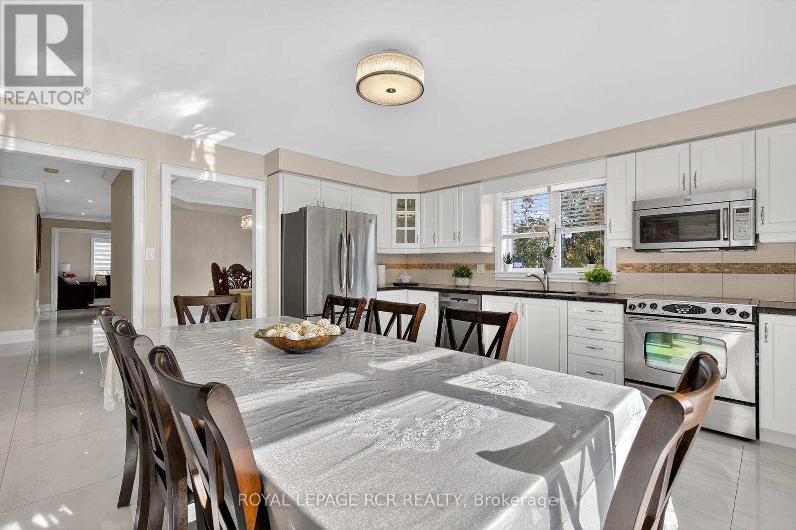 97 Riverwood Terrace, Caledon, Ontario  L7E 1S6 - Photo 13 - W12407147