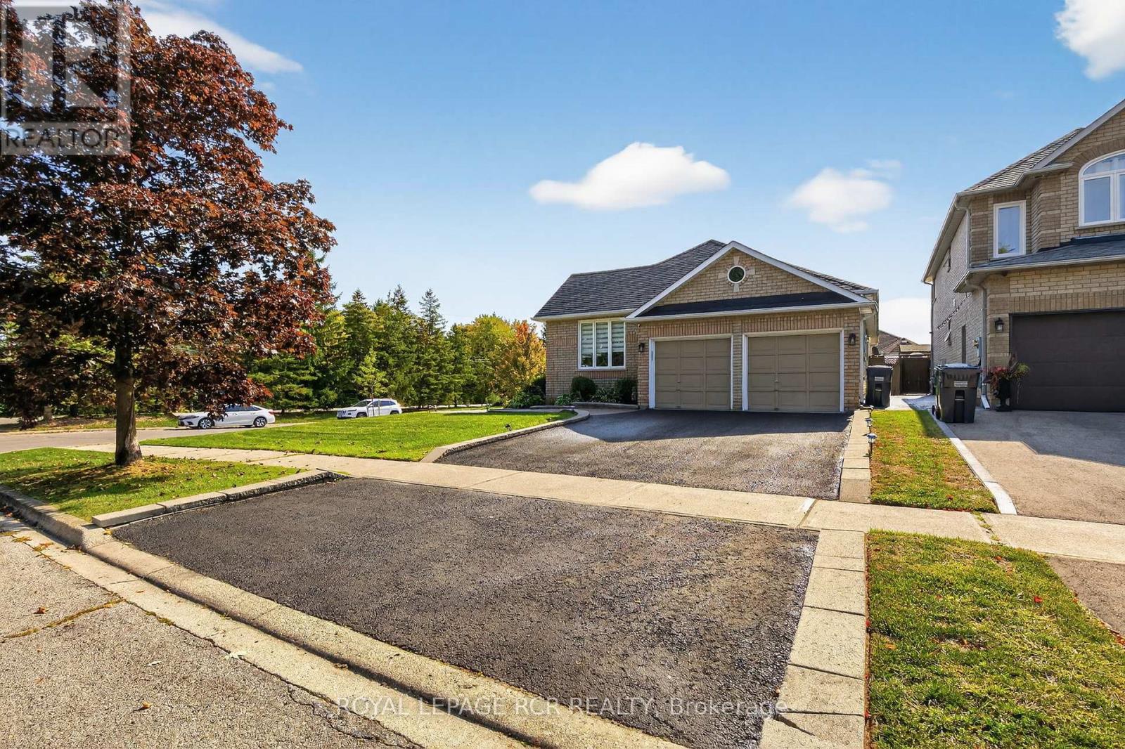 97 Riverwood Terrace, Caledon, Ontario  L7E 1S6 - Photo 4 - W12407147