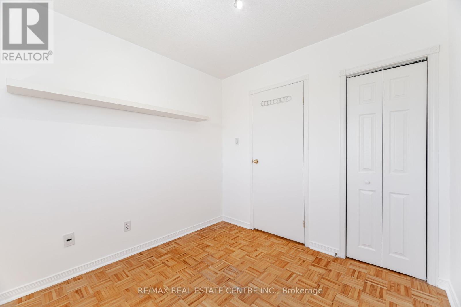 122 Moregate Crescent, Brampton, Ontario  L6S 3K9 - Photo 29 - W12407201