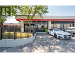 22 - 755 QUEENSWAY E