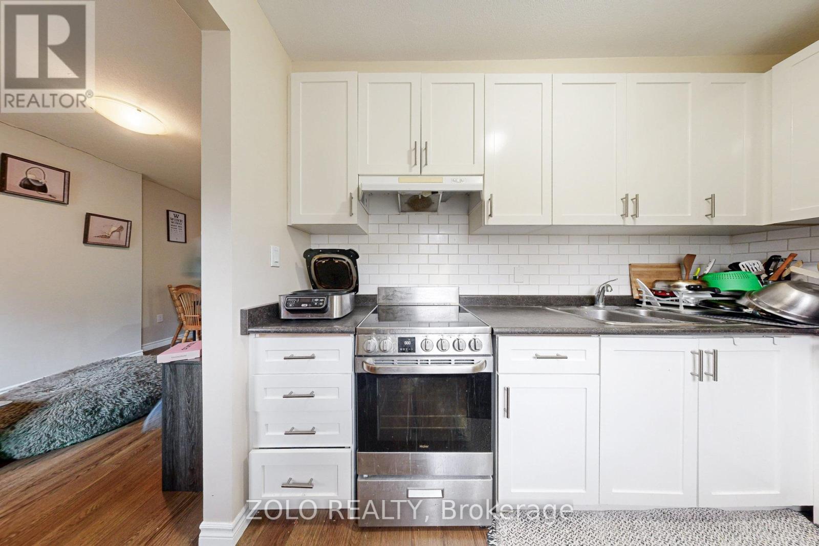 43 Forbes Avenue, Guelph, Ontario  N1G 1G2 - Photo 6 - X12407170