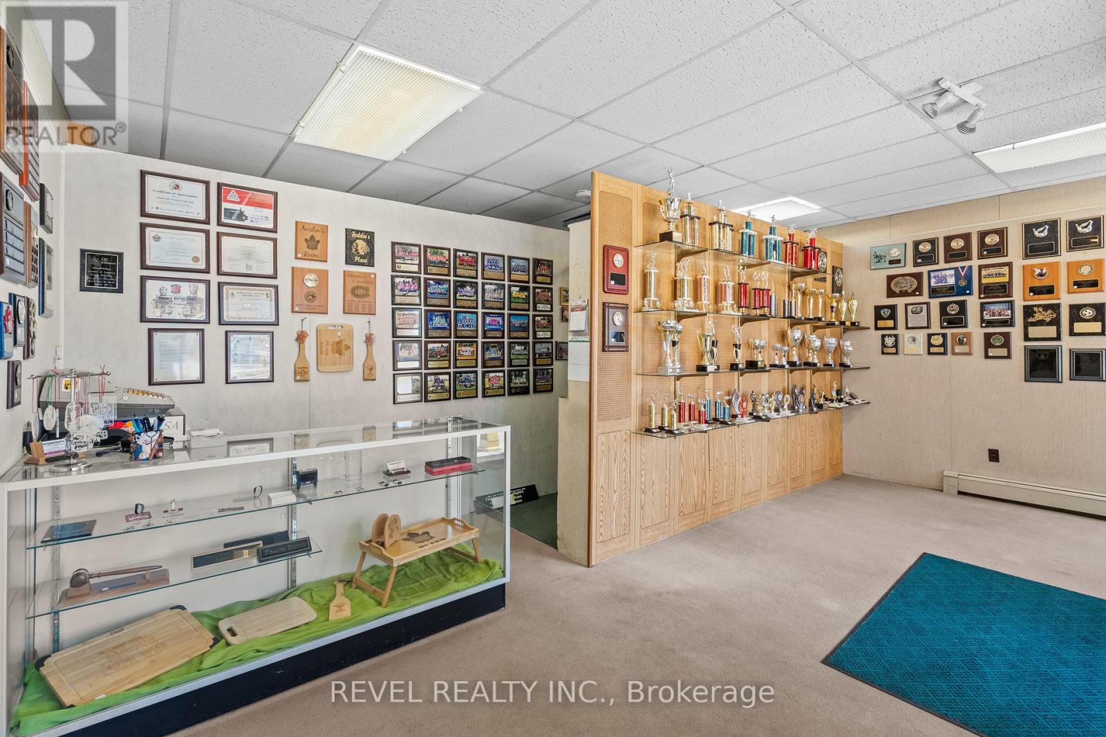 220-222 King Street, Welland (Welland Downtown), Ontario  L3B 3J7 - Photo 5 - X12407231