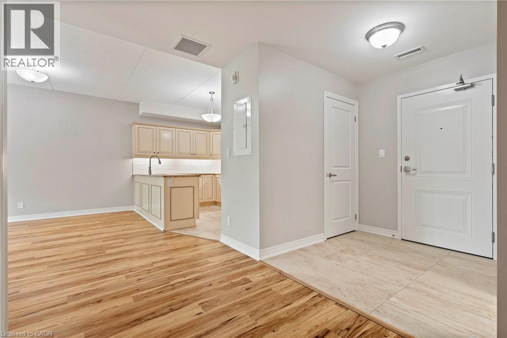 4644 Pettit Avenue Unit# 213, Niagara Falls, Ontario  L2E 0B4 - Photo 6 - 40770376