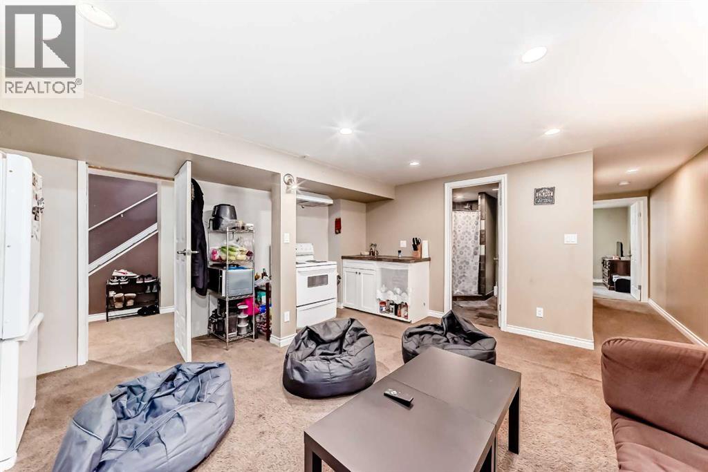 53 Wakefield Drive Sw, Calgary, Alberta  T3C 2W8 - Photo 23 - A2230901