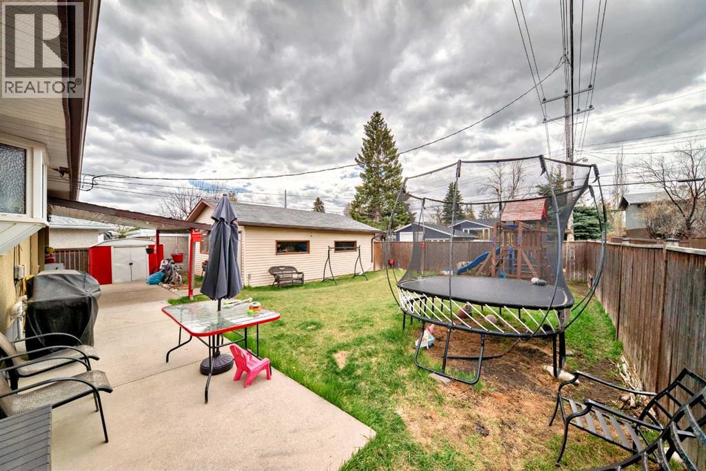 53 Wakefield Drive Sw, Calgary, Alberta  T3C 2W8 - Photo 33 - A2230901