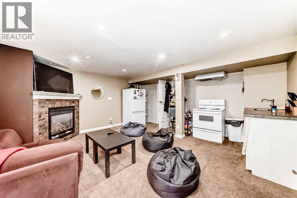 53 Wakefield Drive Sw, Calgary, Alberta  T3C 2W8 - Photo 20 - A2230901