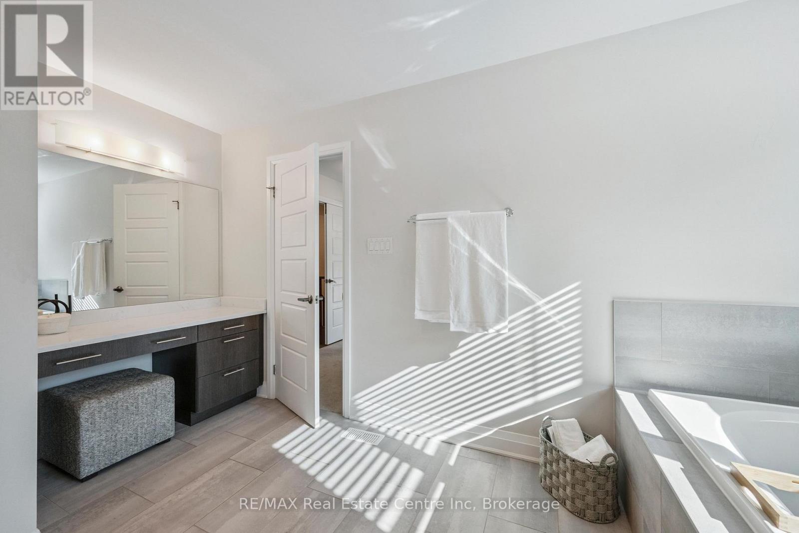 31 Emeny Lane, Guelph (Kortright East), Ontario  N1L 0H3 - Photo 21 - X12407345