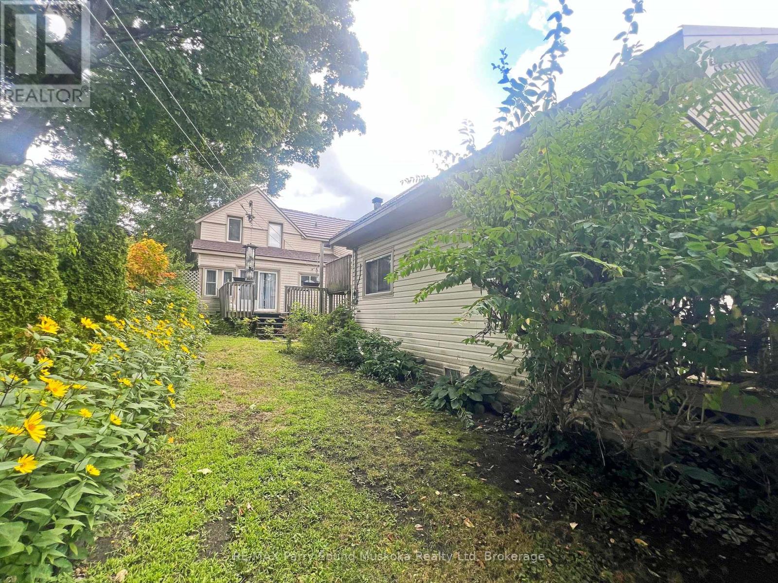 46 Waubeek Street, Parry Sound, Ontario  P2A 1C2 - Photo 45 - X12407401