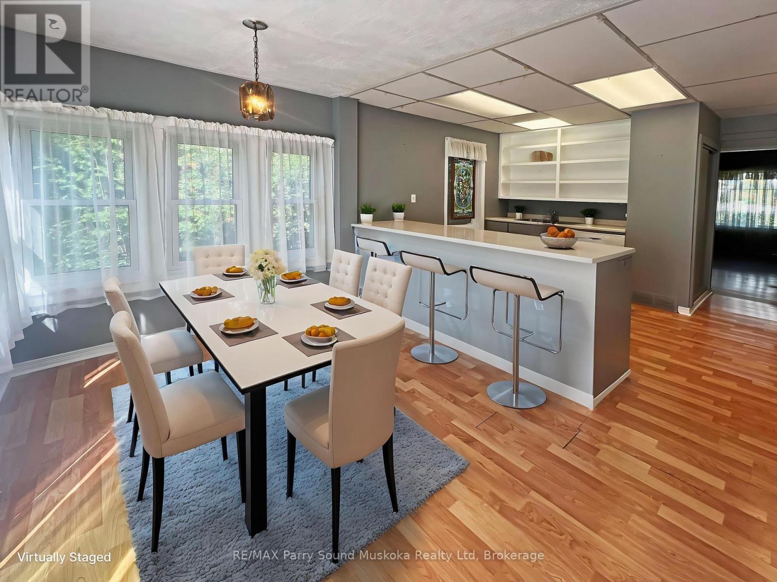 46 Waubeek Street, Parry Sound, Ontario  P2A 1C2 - Photo 6 - X12407401