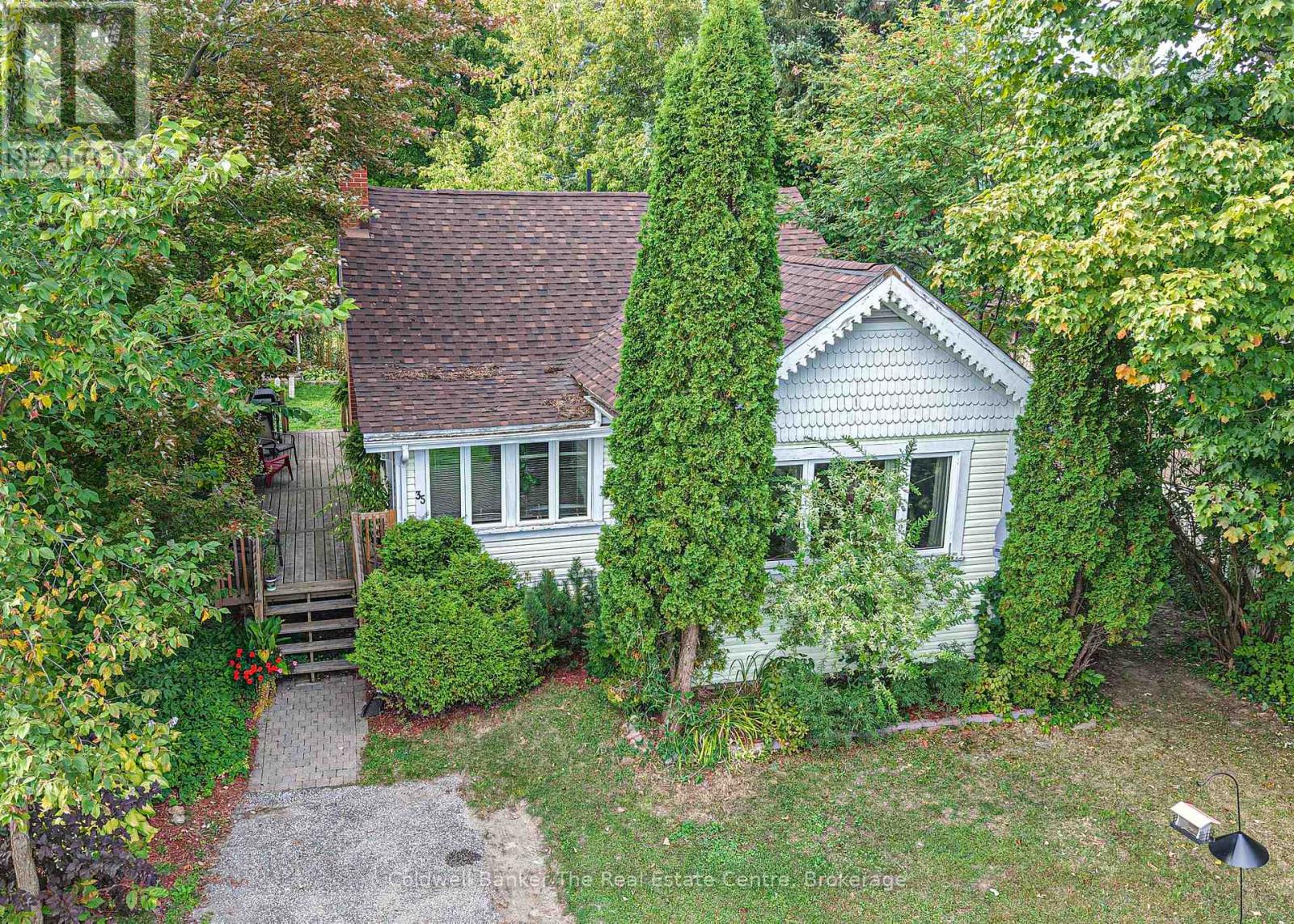 35 Mcdonald Street, Bracebridge, Ontario  P1L 2C2 - Photo 1 - X12407424