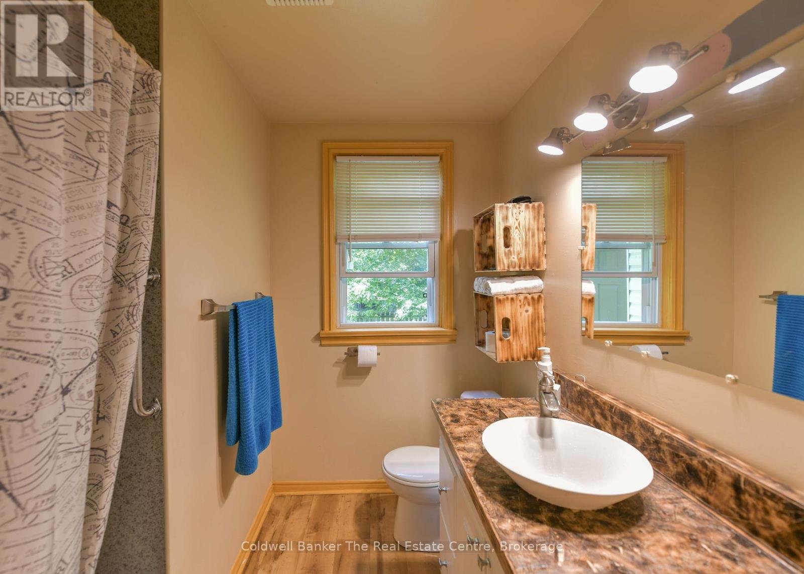 35 Mcdonald Street, Bracebridge, Ontario  P1L 2C2 - Photo 21 - X12407424